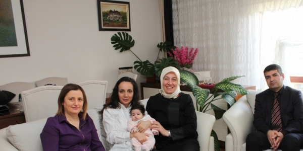 Taburcu olan hastalar, evinde ziyaret ediliyor