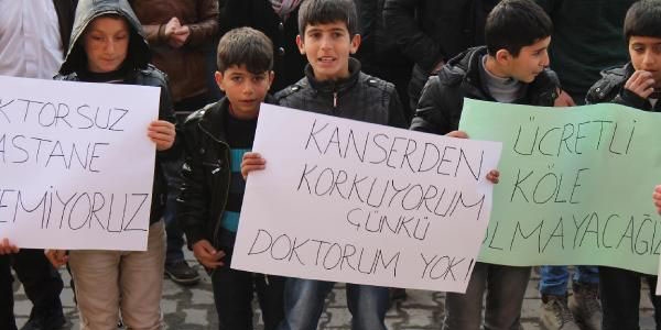 Beytüşşebap'ta 'Uzman doktor isteriz' eylemi