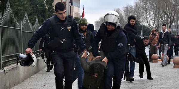 İstanbul Emniyet Müdürlüğü önünde eylem