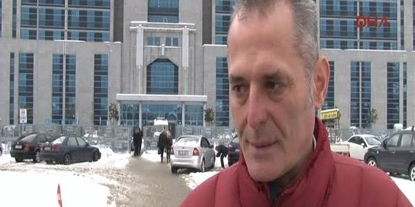 Trafik polisi sürücüyü yumrukladı iddiası