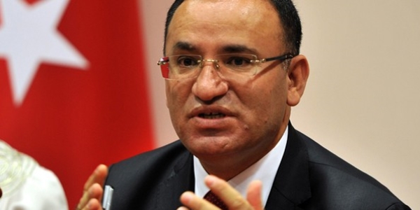 Bozdağ'dan 'kırmızı bülten' açıklaması