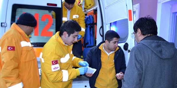 Görevden dönen ambulans kaza yaptı: 1 yaralı