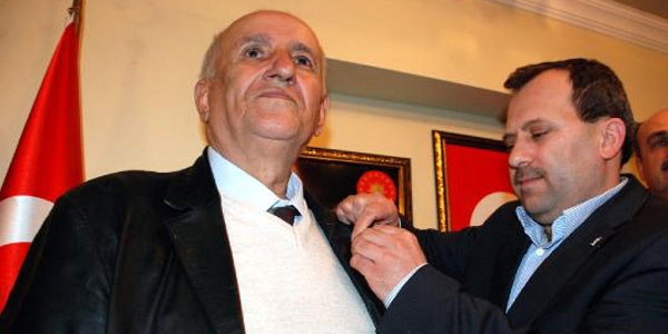 CHP'li eski milletvekili Ak Parti'den aday oldu