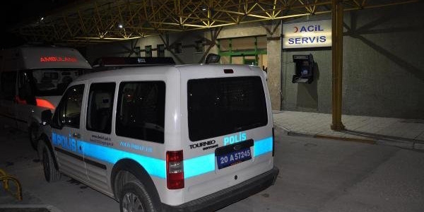 Eşiyle tartışan polis kendini yaraladı