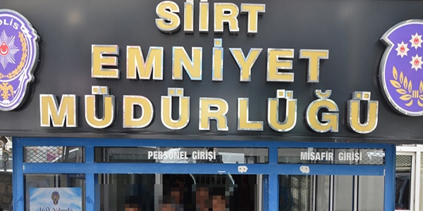 Hakkında yakalama kararı olan başkomiser teslim oldu