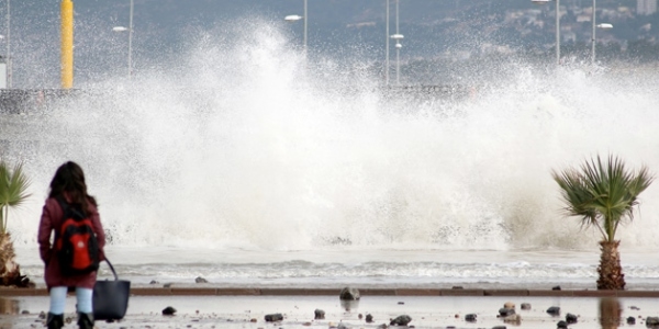 Meteorolojiden 'iddetli ya' uyars!