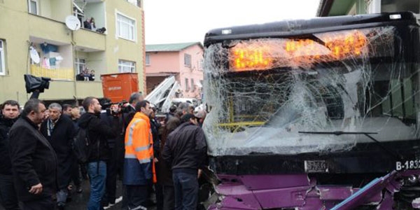 Halk otob�s� kazas�nda �of�r serbest kald�