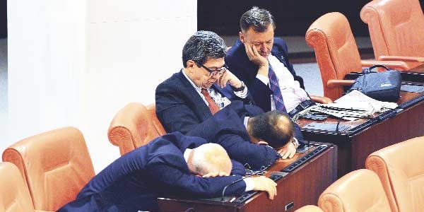 ' Gvenlik'in yorgun vekilleri