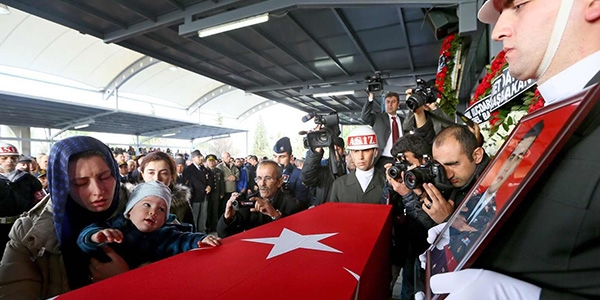 �ki u�ak hava ve u�u� �artlar� sebebiyle d��m��