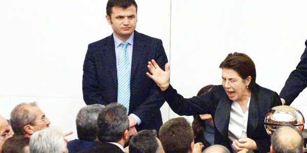 Hükümet'ten 'Güvenlik Paketi' için yeni taktik