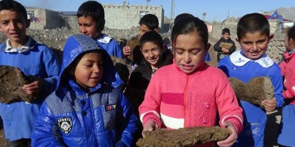 Okulda 'tezek yakıldığı' iddiasına yalanlama