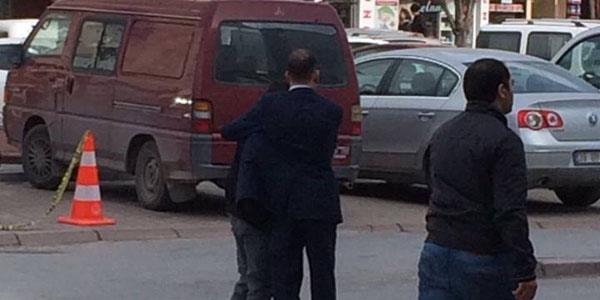 Kamyonetin �arpt�� 12 ya��ndaki �ocuk �ld�