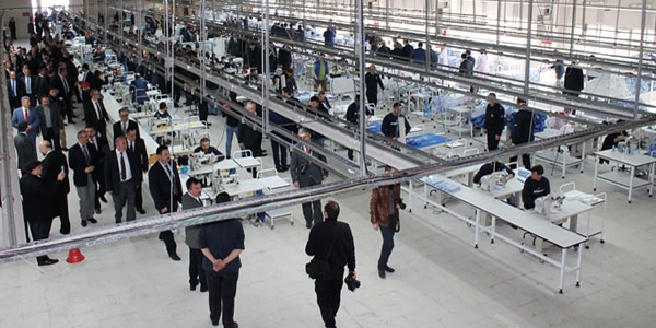 Sinop Cezaevi'ndeki tekstil fabrikas� hizmete girdi