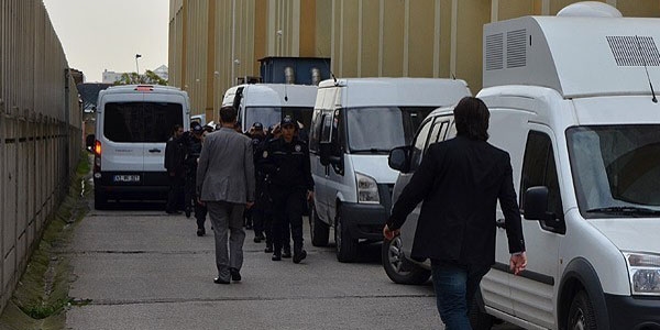 'Paralel yap�' soru�turmas�nda 24 tutuklama talebi