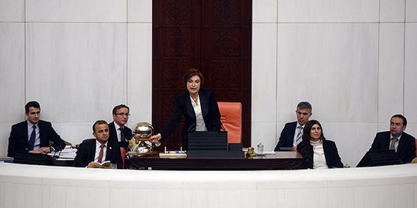 İç Güvenlik Paketi'ne 34. maddeden devam edildi