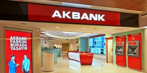 Akbank'ta 1,6 milyar lira kayp