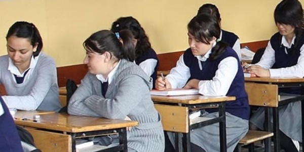 Kız öğrenciler OECD ortalamasını yakaladı