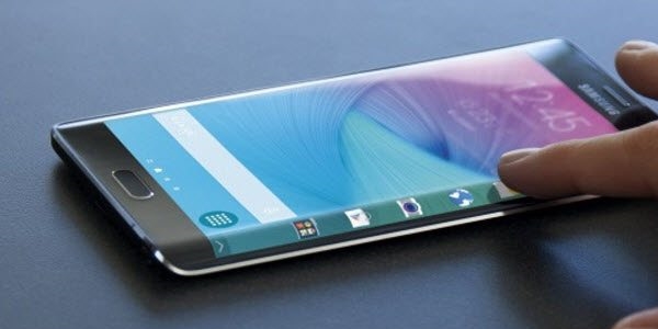 Galaxy S6'nn ekran kenarnda hata