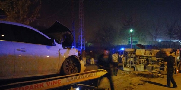 Zırhlı polis aracı kaza yaptı: 4 yaralı