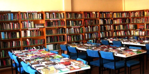 TBMM'deki kitapların 67 tanesi Kürtçe