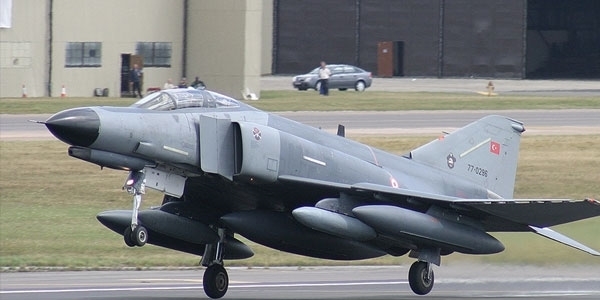 'F-4'ler teknik arıza nedeniyle düşmedi'