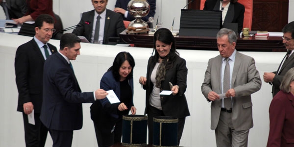 Genel Kurul'da RTÜK üyeliğine Öngel seçildi
