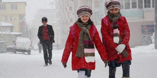 Erzurum'da eğitime 1 gün ara verildi