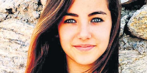 Liseli Sude, kulaklık kurbanı