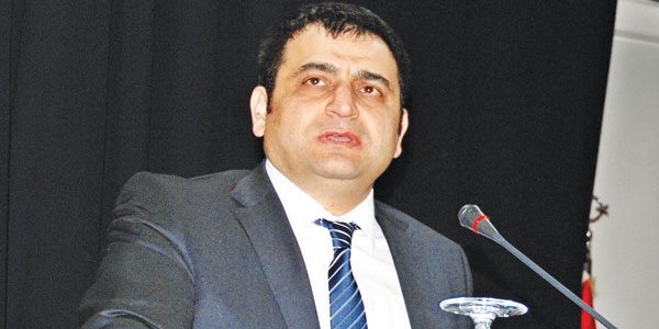 Rektör Laçiner'le birlikte eşime kumpas kurduk