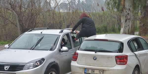 Ya�murda mahsur kalan 3 kad�n doktor kurtar�ld�