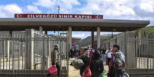 Suriye'ye açılan gümrük kapılarına düzenleme