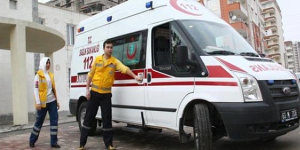 Tunceli'de b��akl� kavga: 3 yaral�