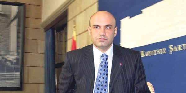 UYAP'ta Turhan Çömez için arama kararı yok