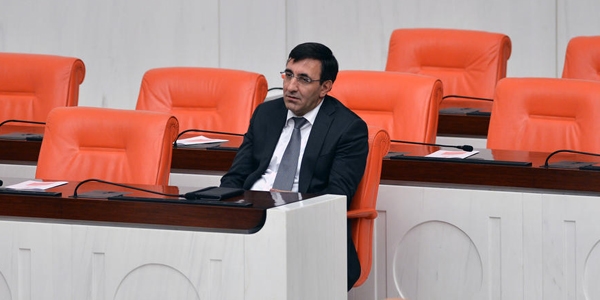 Yılmaz hakkındaki gensoru önerisi kabul edilmedi