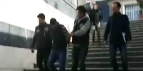 Asayiş şube müdürüne kapkaç girişimi