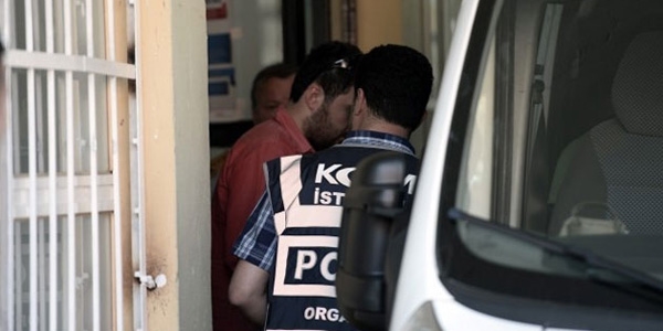 'Usulsüz taltif' davası ertelendi