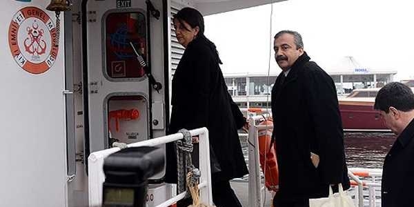 5 kişilik heyet İmralı'ya gitti
