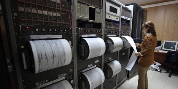 Balıkesir'de deprem fırtınası