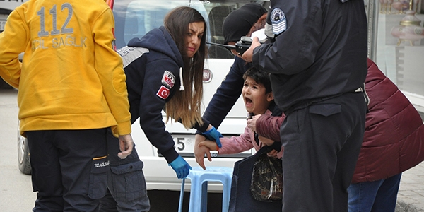112 görevlisi yaralı çocukla birlikte ağladı