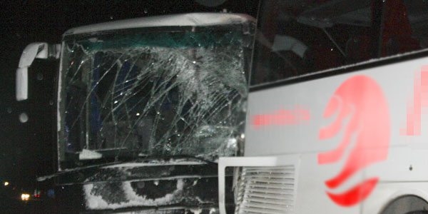 MHP'lileri tayan yolcu otobs kaza yapt : 1 l, 15 yaral