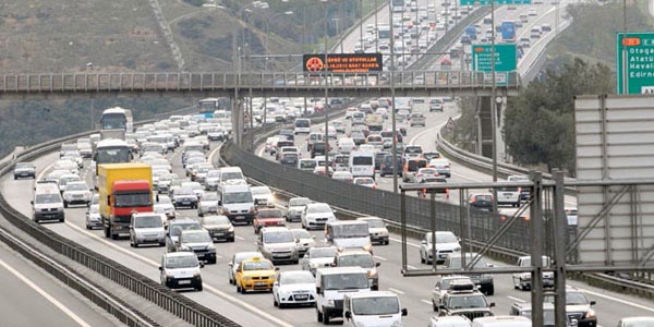 �stanbul'da baz� yollar trafi�e kapat�lacak