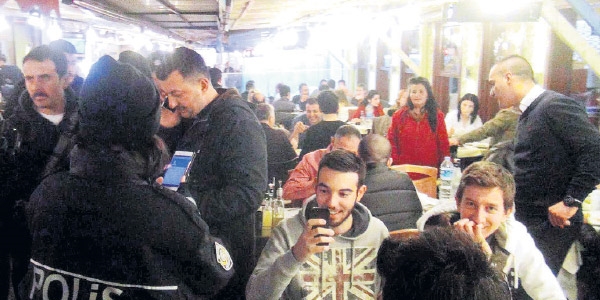 Twitter'la polisten kaçış