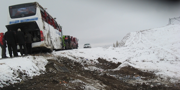 Kayseri'de otobüs devrildi: 1 ölü, 18 yaralı