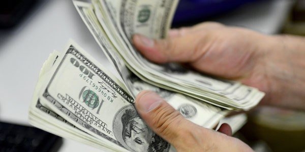 Dolar sert düştü