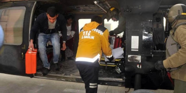 Yaralı kadının imdadına askeri helikopter yetişti