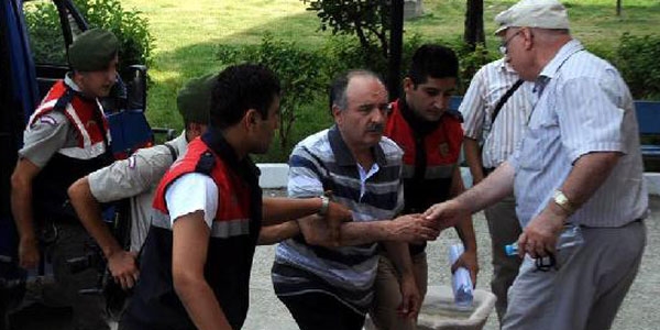 Cinayetle suçlanan başhekim tahliye edildi