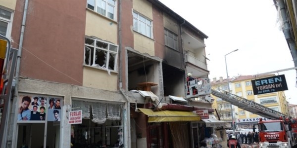 Ankara'da doalgaz patlamas: 5 yaral