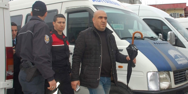 Sahte maliye memuru polis engeline takıldı