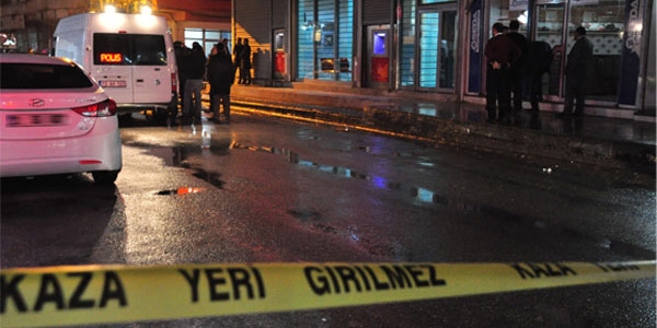 Bankayı soyup kaçmaya çalışan zanlı yakalandı