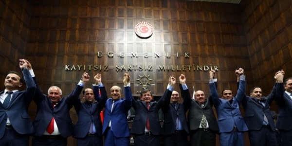 5 belediye başkanı AK Parti'ye katıldı